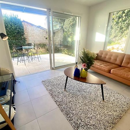 Roche Blanche - Terrasse Et Parking Apartment Nimes Bagian luar foto