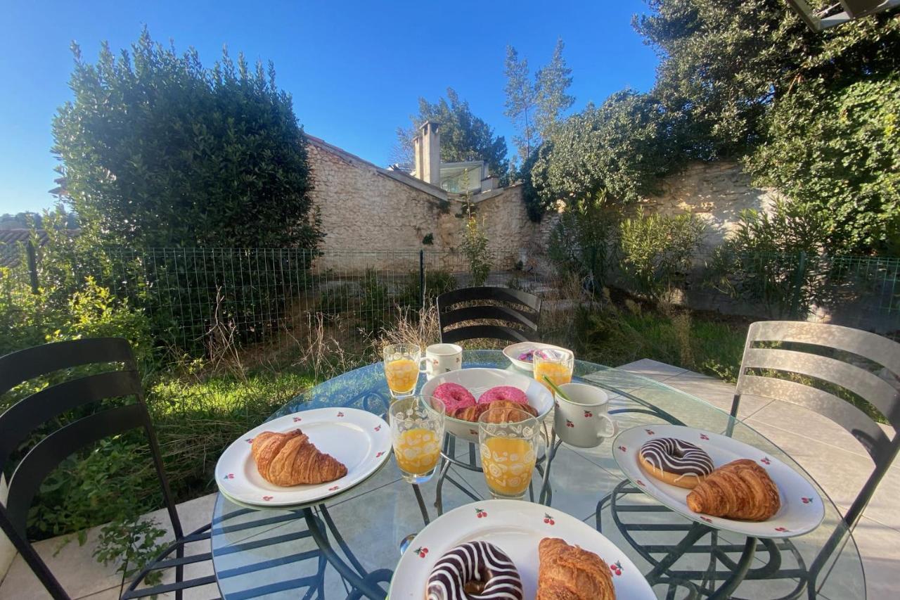 Roche Blanche - Terrasse Et Parking Apartment Nimes Bagian luar foto